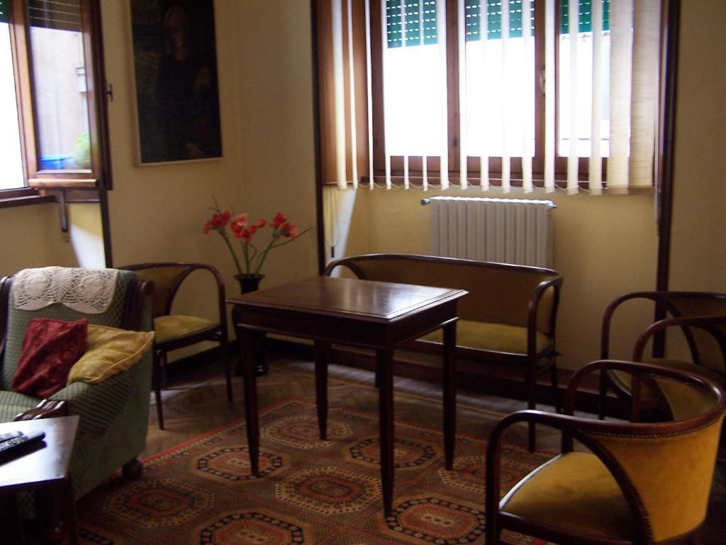 Albergo Corona Salsomaggiore Terme Exterior foto